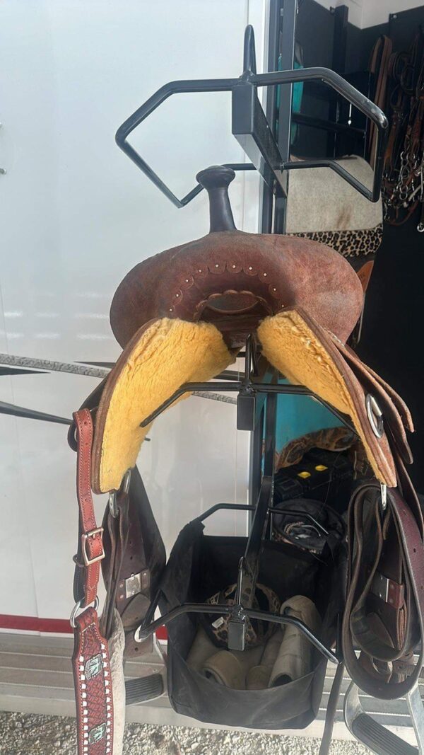 14” Fairely Used Burns saddle - Image 2